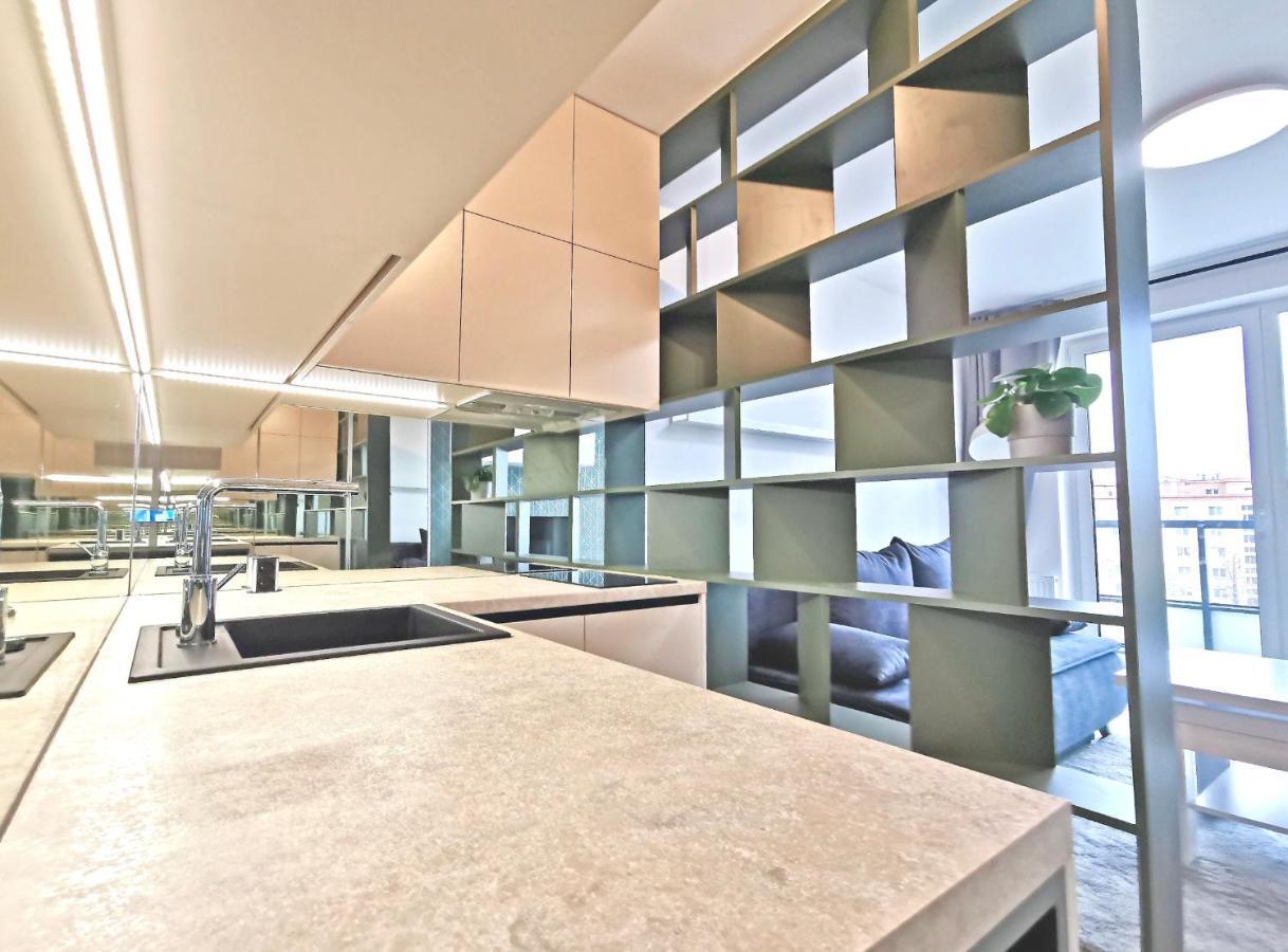 Luxury, Bright Studio With Parking And Balcony In Bratislava Center Ngoại thất bức ảnh